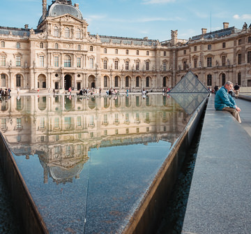 Reflecting pool, Louvre.