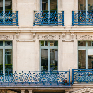 Juliet balconies, 4 Rue de la Paix.