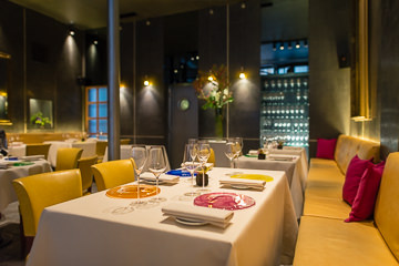 Colorful dining room of Astrance.